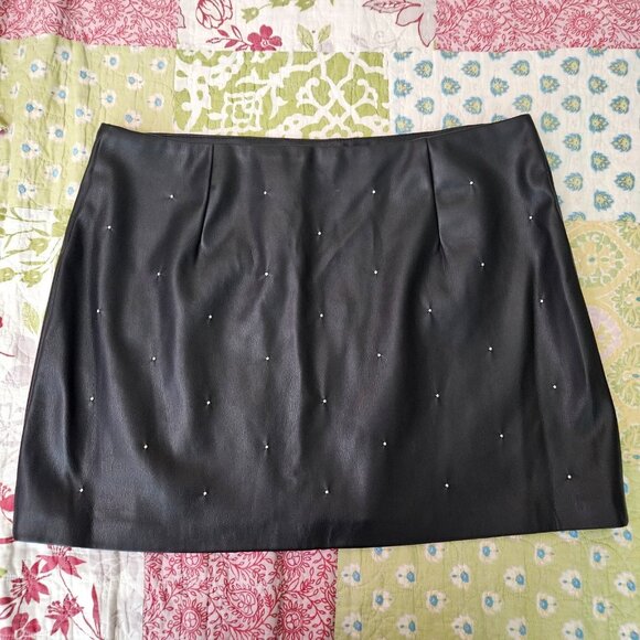 House of Harlow Dresses & Skirts - House Of Harlow 1960 Studded Vegan Leather Mini Skirt Women's Size M NEW